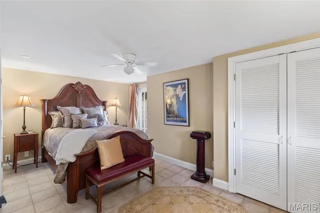 $1,100,000 | 813 South 4th Street, Clarksville, MO 63336