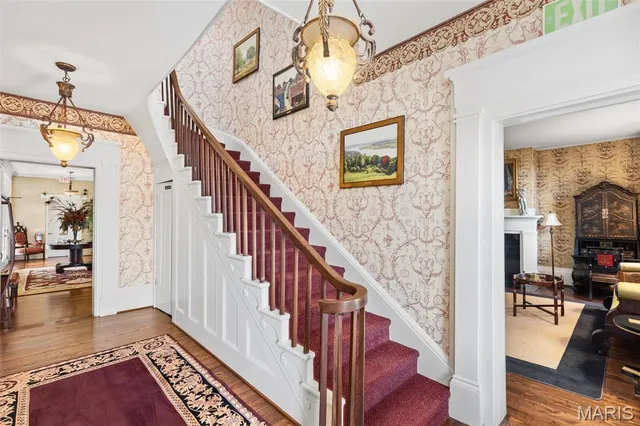 $1,100,000 | 813 South 4th Street, Clarksville, MO 63336