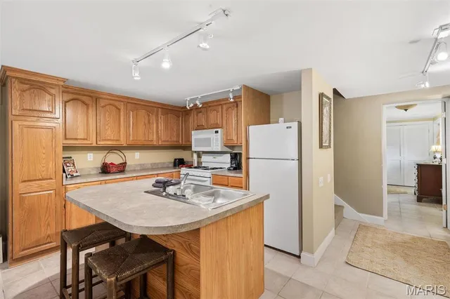 $1,100,000 | 813 South 4th Street, Clarksville, MO 63336