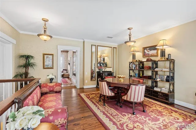 $1,100,000 | 813 South 4th Street, Clarksville, MO 63336