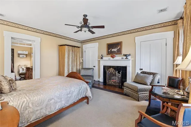 $1,100,000 | 813 South 4th Street, Clarksville, MO 63336