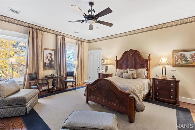 $1,100,000 | 813 South 4th Street, Clarksville, MO 63336