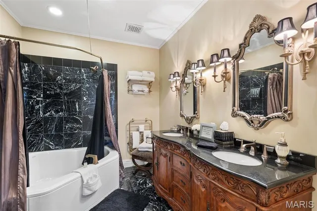 $1,100,000 | 813 South 4th Street, Clarksville, MO 63336