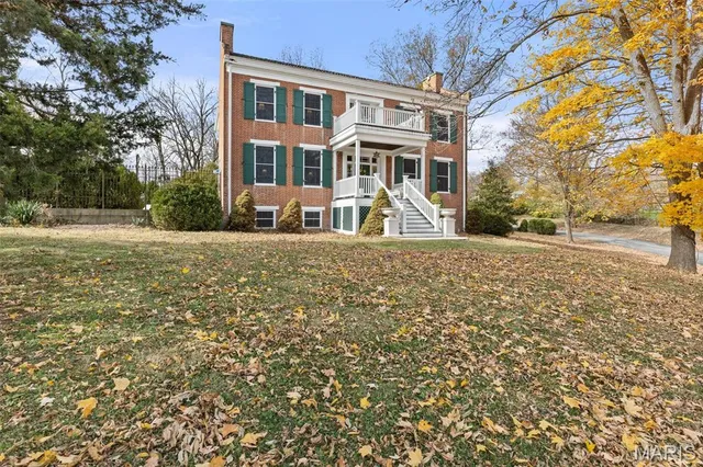 $1,100,000 | 813 South 4th Street, Clarksville, MO 63336