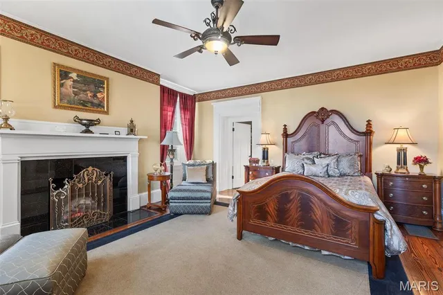 $1,100,000 | 813 South 4th Street, Clarksville, MO 63336