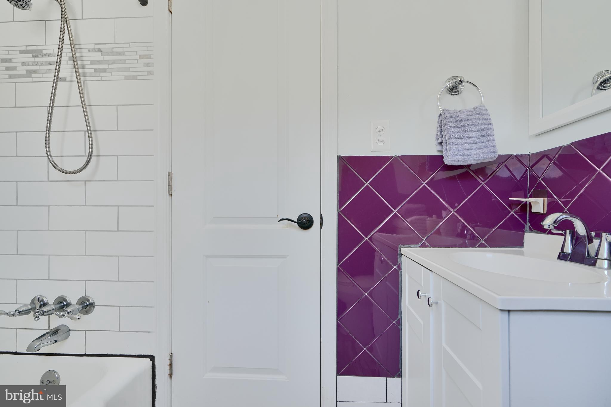 294 Stillwater Road Baltimore, MD 21221 - Photo 24 of 40 a bathroom with a shower