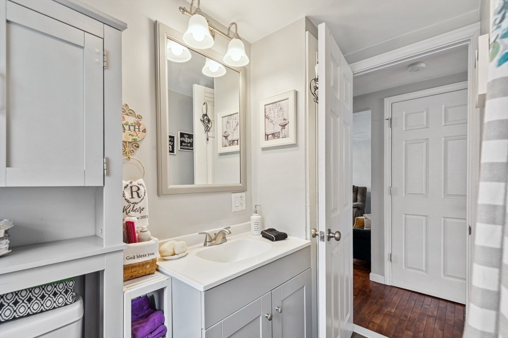 75 Border Avenue Seekonk, MA 02771 - Photo 18 of 41