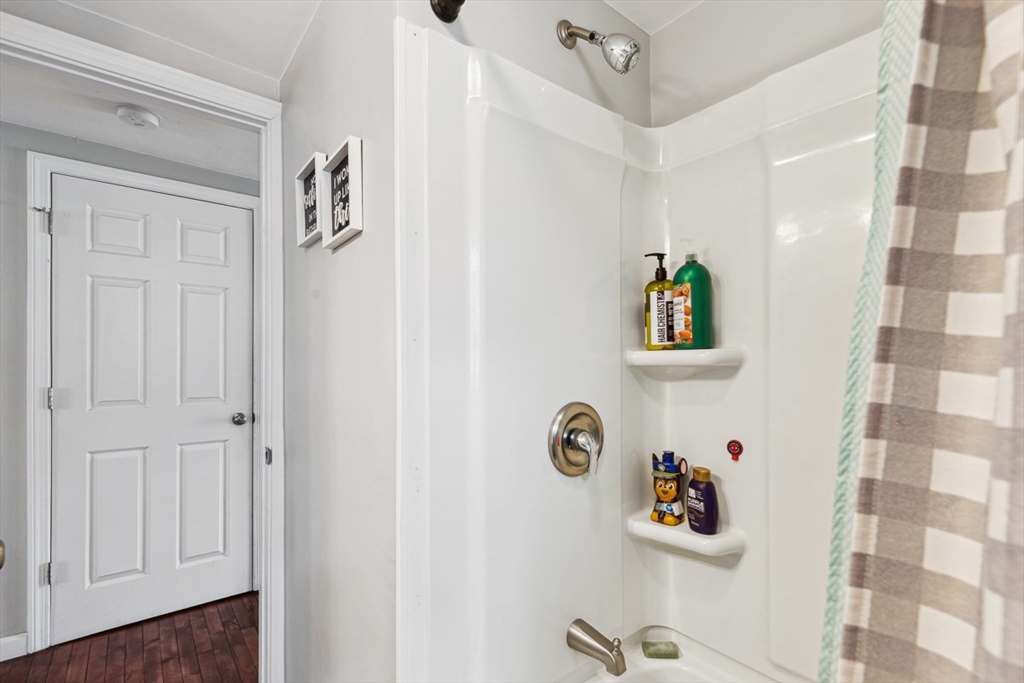 75 Border Avenue Seekonk, MA 02771 - Photo 19 of 41