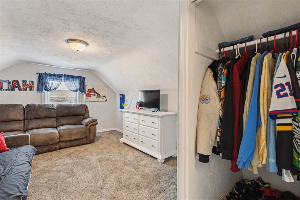 75 Border Avenue Seekonk, MA 02771 - Photo 24 of 41