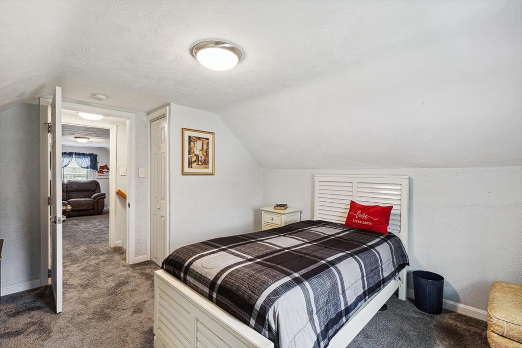 75 Border Avenue Seekonk, MA 02771 - Photo 28 of 41