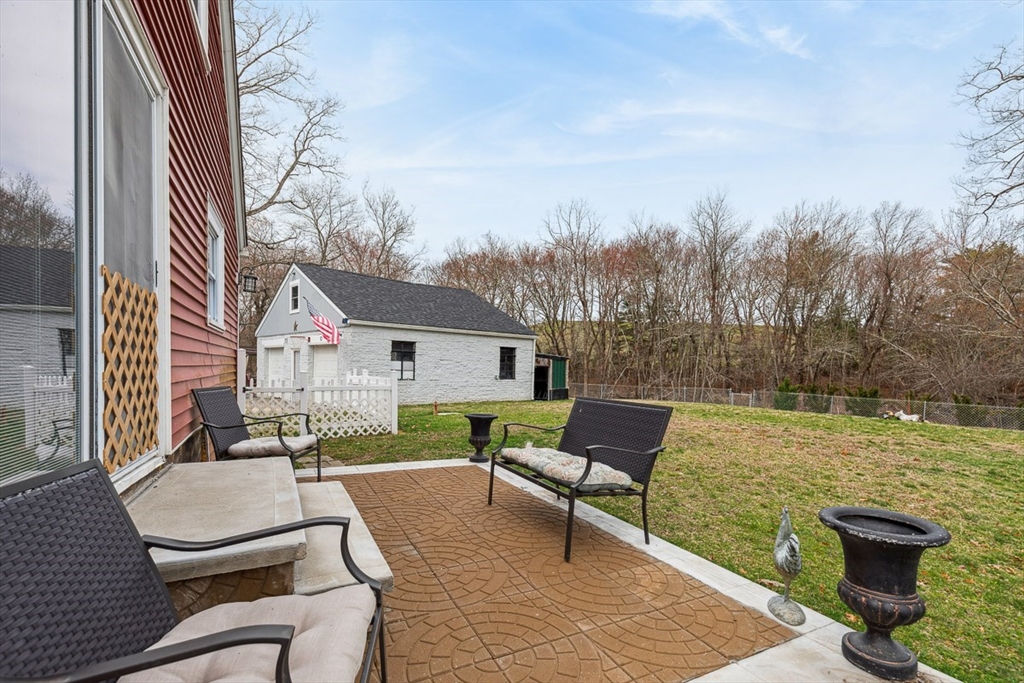 75 Border Avenue Seekonk, MA 02771 - Photo 36 of 41