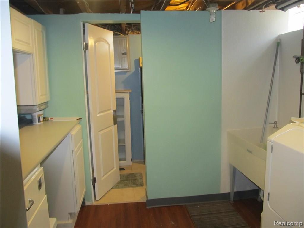 1680 Hampton Road Mount Clemens, MI 48043 - Photo 26 of 33 IMG_5984.JPG