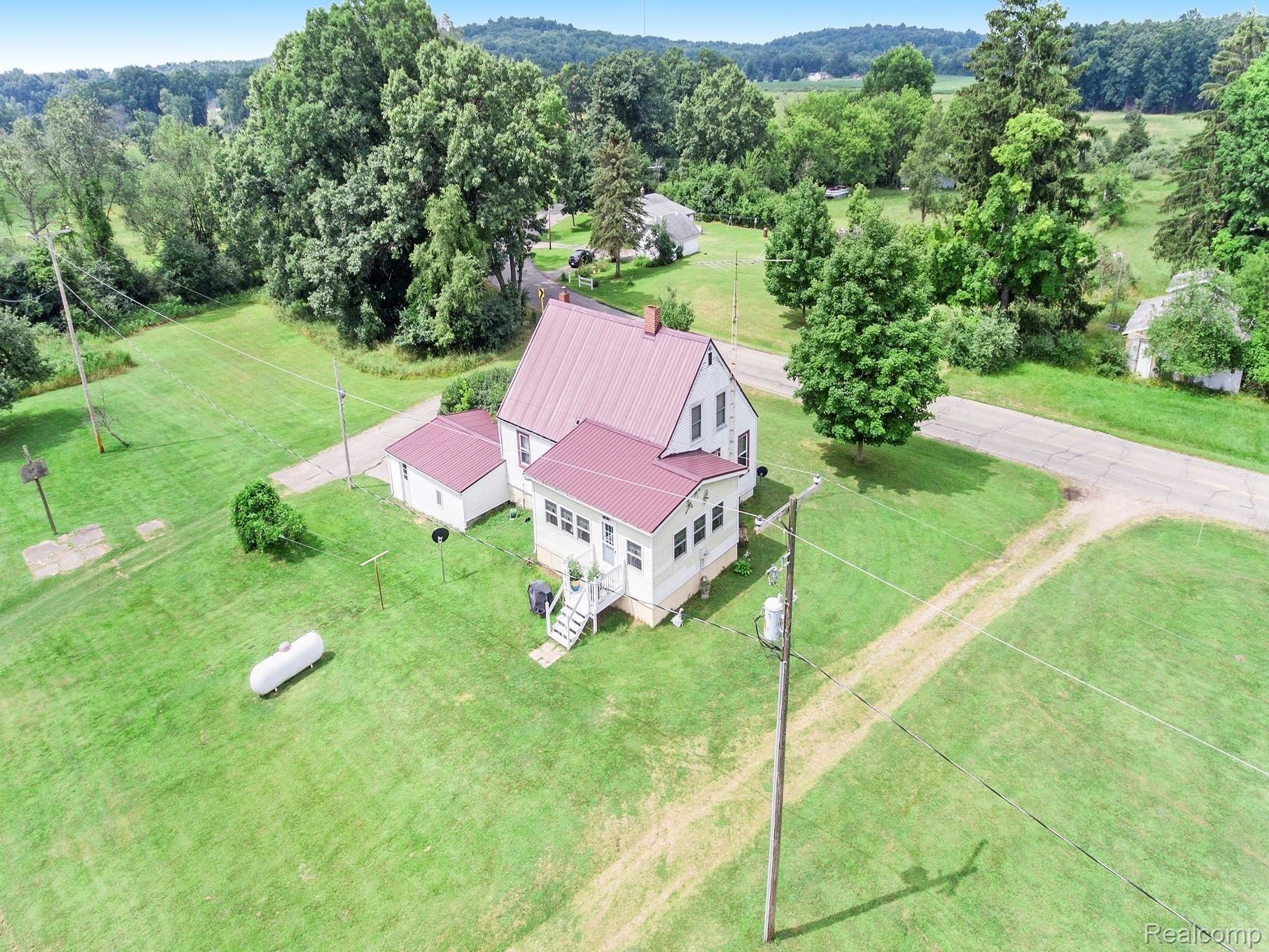 6861 Draper Road Jackson, MI 49201 - Photo 4 of 30 4.jpg