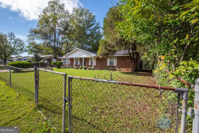 $187,900 | 111 Briarwood Drive, Warner Robins, GA 31093