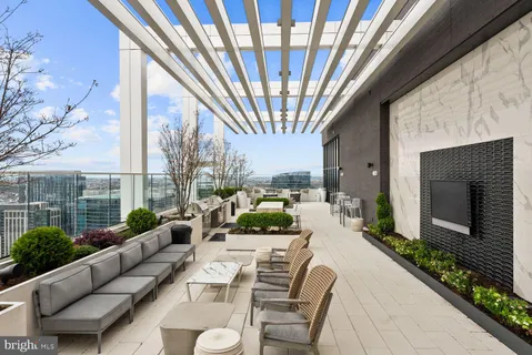 $1,380,000 | 1781 North Pierce Street, Unit 501, Arlington, VA 22209