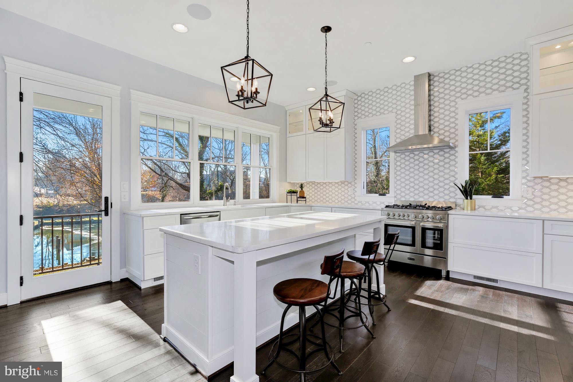 661 Red Cedar Road Annapolis, MD 21409 - Photo 18 of 47 Enviable Chef's Kitchen Overlooking the Water