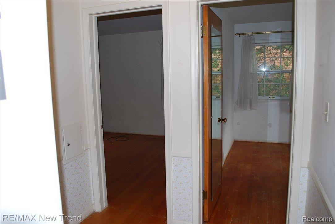 32360 Red Clover Road Farmington, MI 48334 - Photo 5 of 8 BEDROOMS