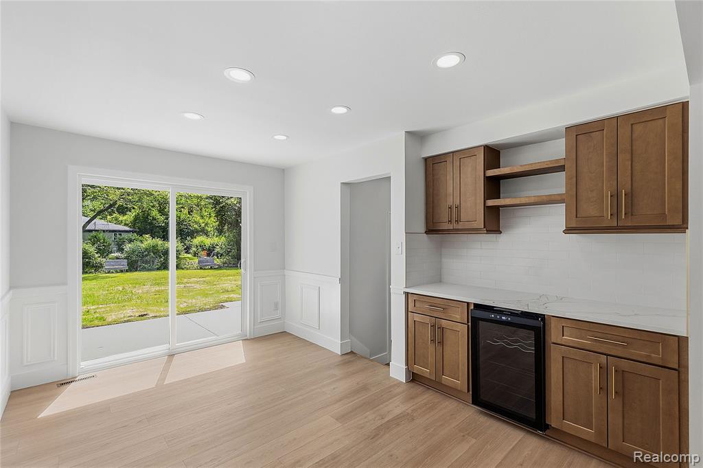 28264 Bayberry Road Farmington, MI 48331 - Photo 8 of 46