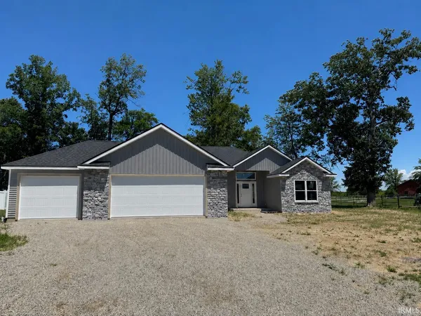 $369,900 | 14188 Hughies Cove, Fort Wayne, IN 46845