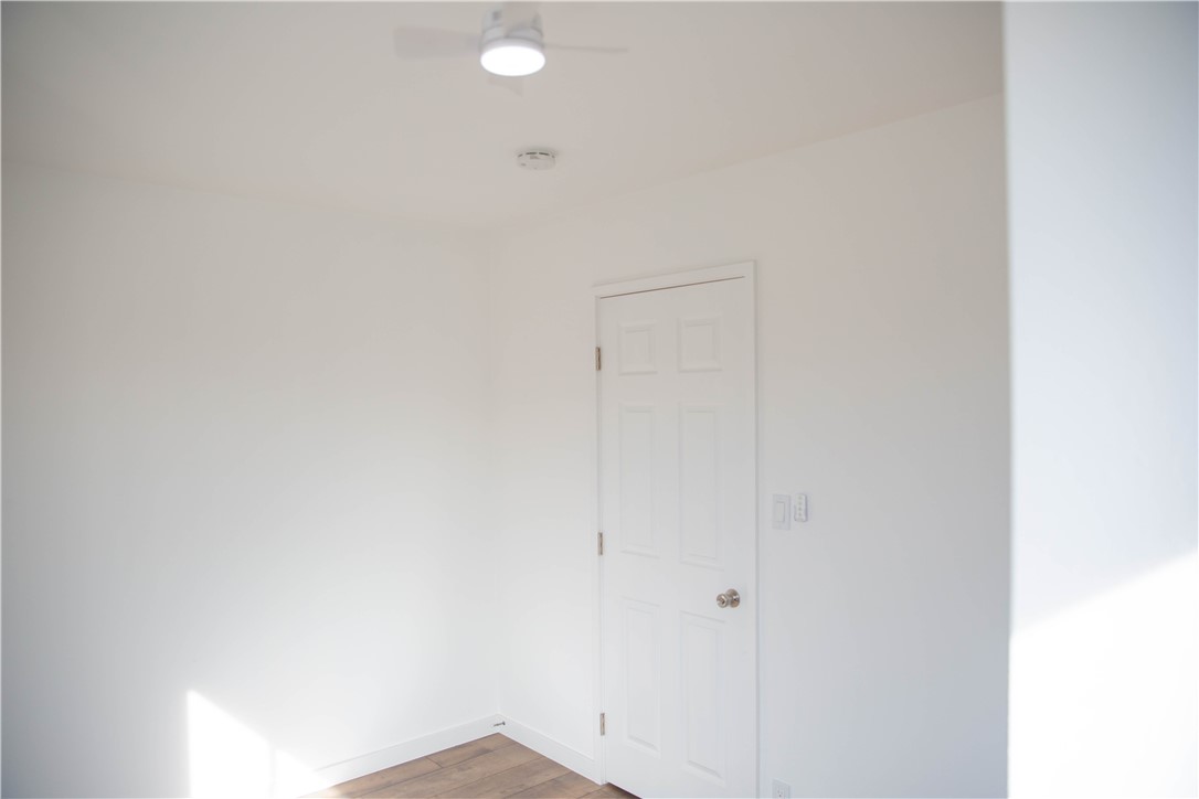 5908 Atlantic Avenue, Unit D Long Beach, CA 90805 - Photo 11 of 36 a view of small space