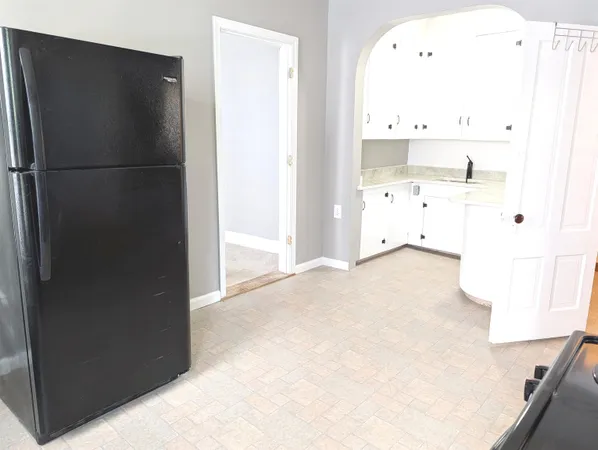 $1,995 | 685 Massabesic Street, Unit 2W, Manchester, NH 03103