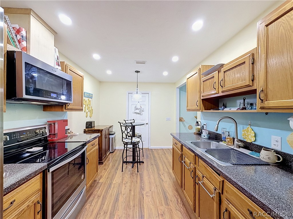 5253 West Rochelle Street Homosassa, FL 34446 - Photo 12 of 57