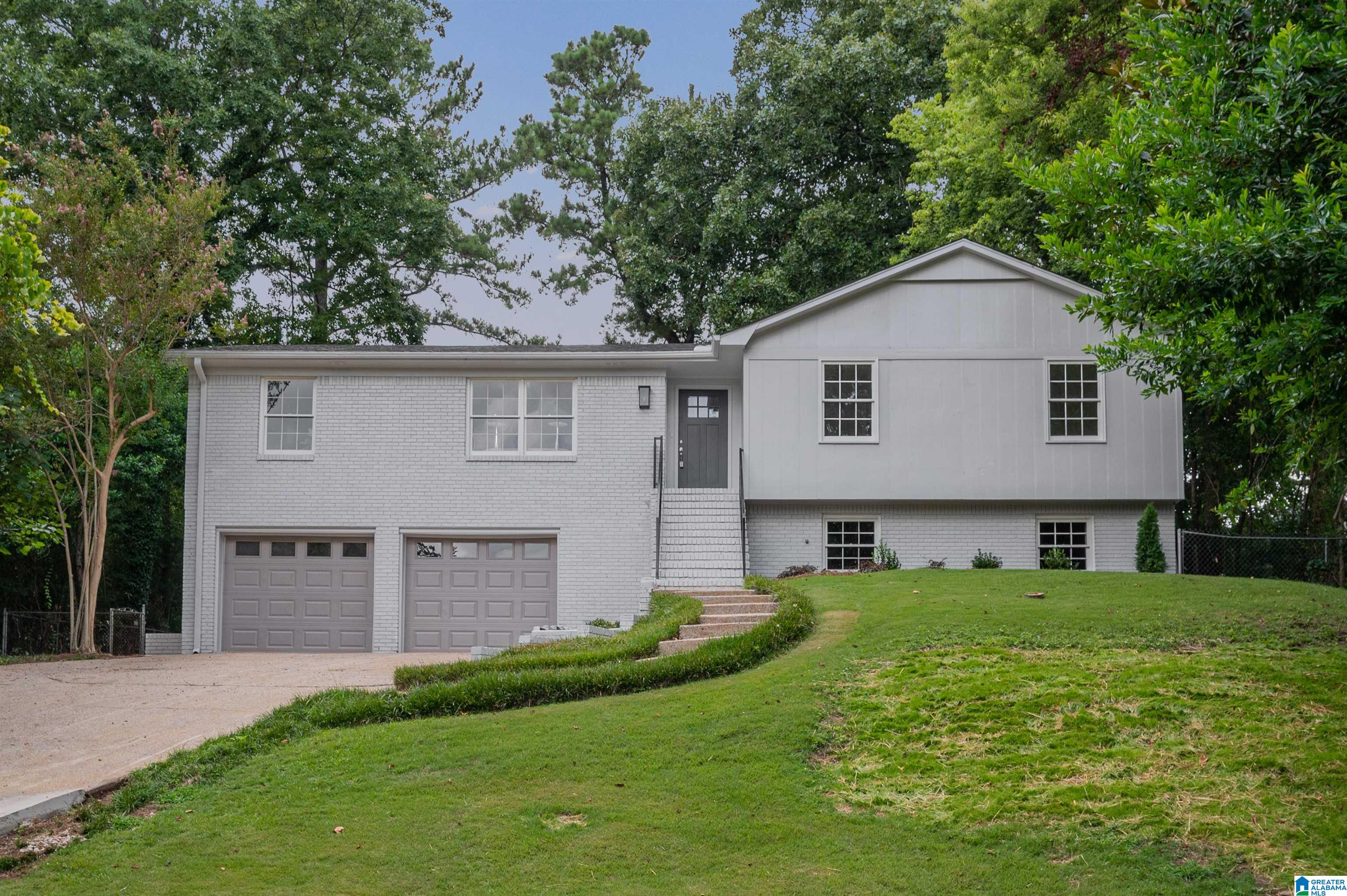 1006 Wickford Road Birmingham, AL 35216 - Photo 1 of 50