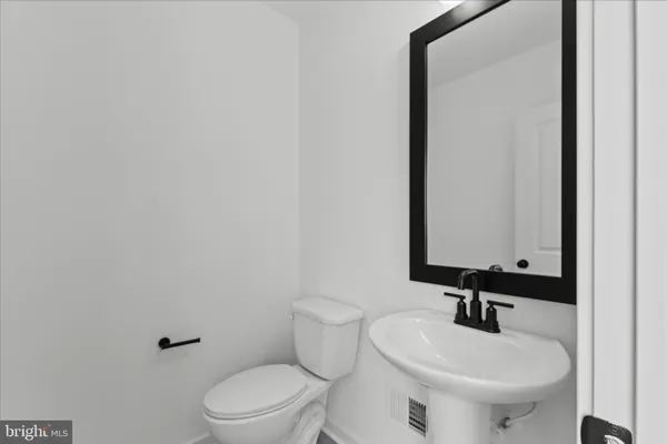 $2,600 | 36121 Wilderness Shores Way, Locust Grove, VA 22508