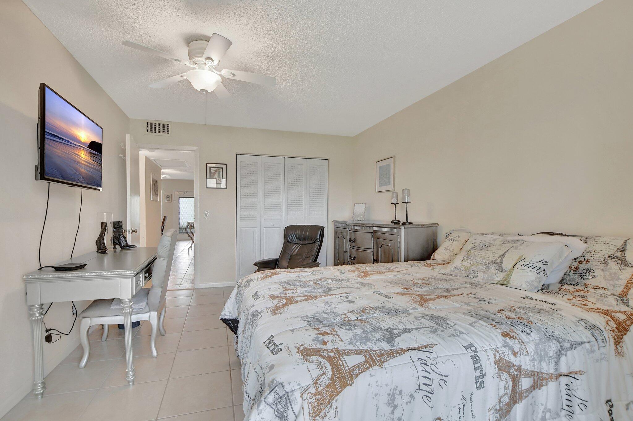 1081 Exeter Boca Raton, FL 33434 - Photo 13 of 65 16-web-or-mls-DSC_1396