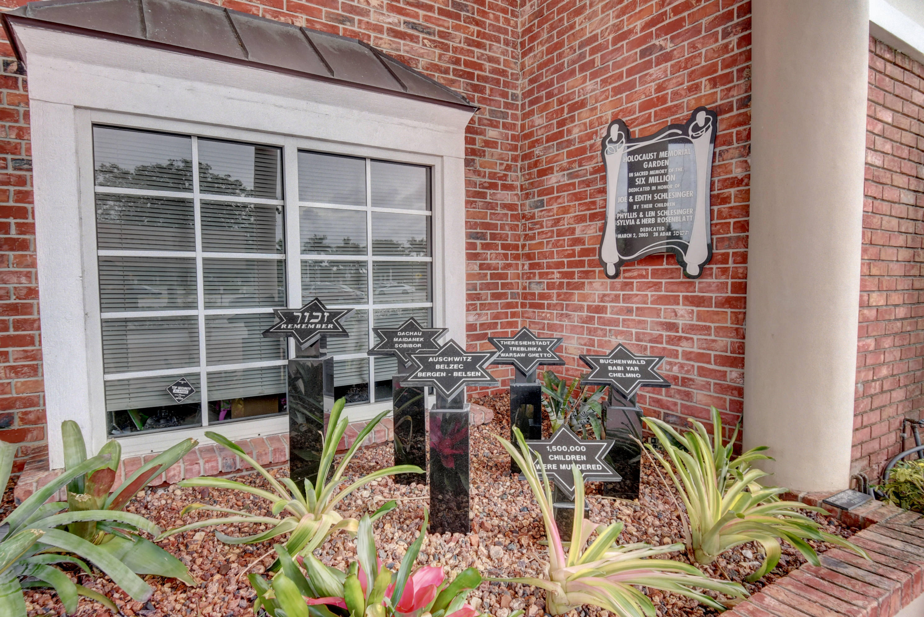 1081 Exeter Boca Raton, FL 33434 - Photo 52 of 65 Century Village (26)