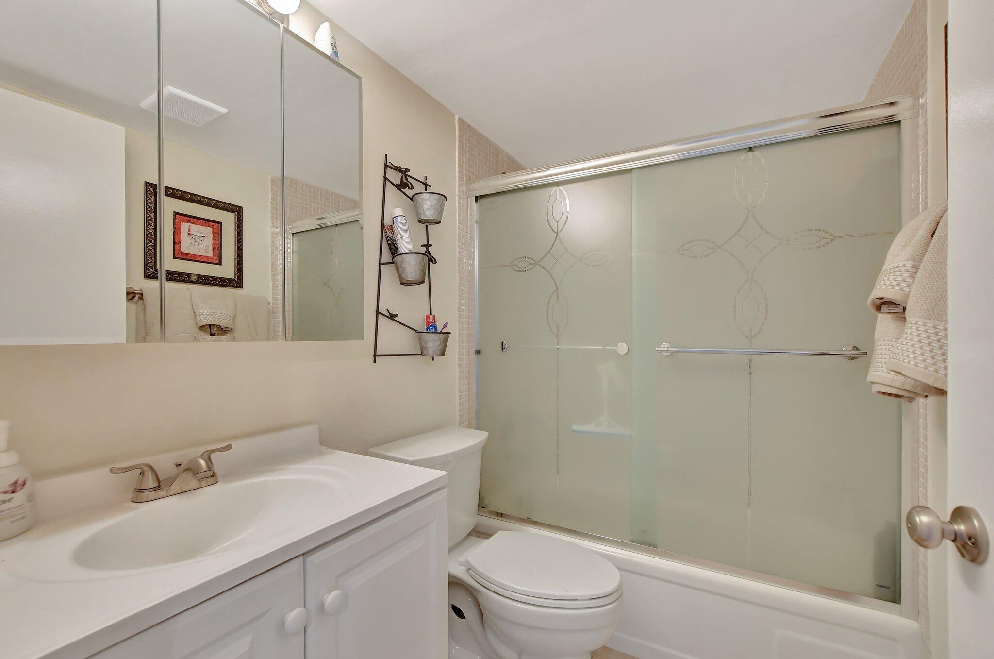 1081 Exeter Boca Raton, FL 33434 - Photo 8 of 65 11-web-or-mls-DSC_1366