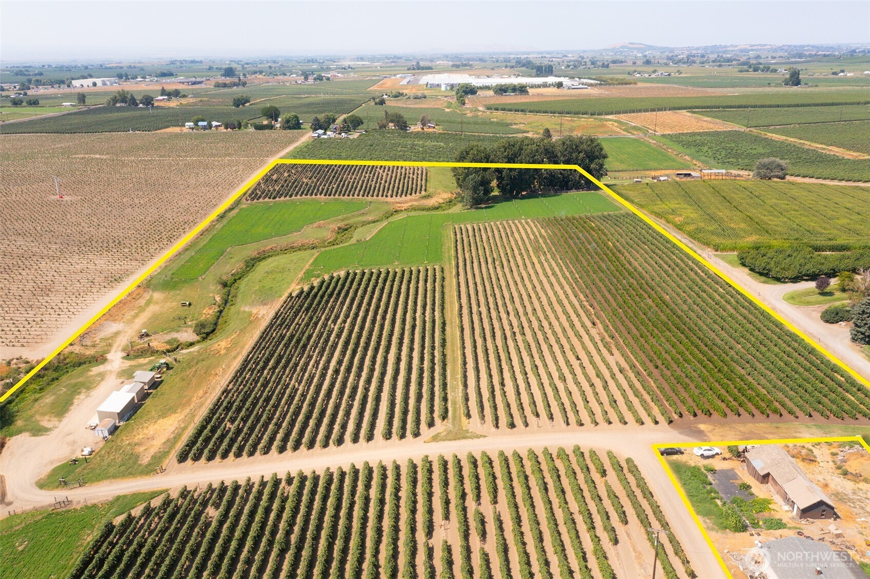 0 Olmstead Road Grandview, WA 98930 - Photo 15 of 31 a view of a swimming pool with an ocean view