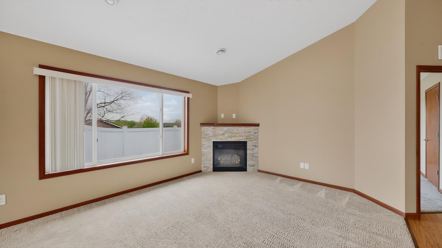 2528 Hawk Ridge Court Southeast Rochester, MN 55904 - Photo 12 of 40