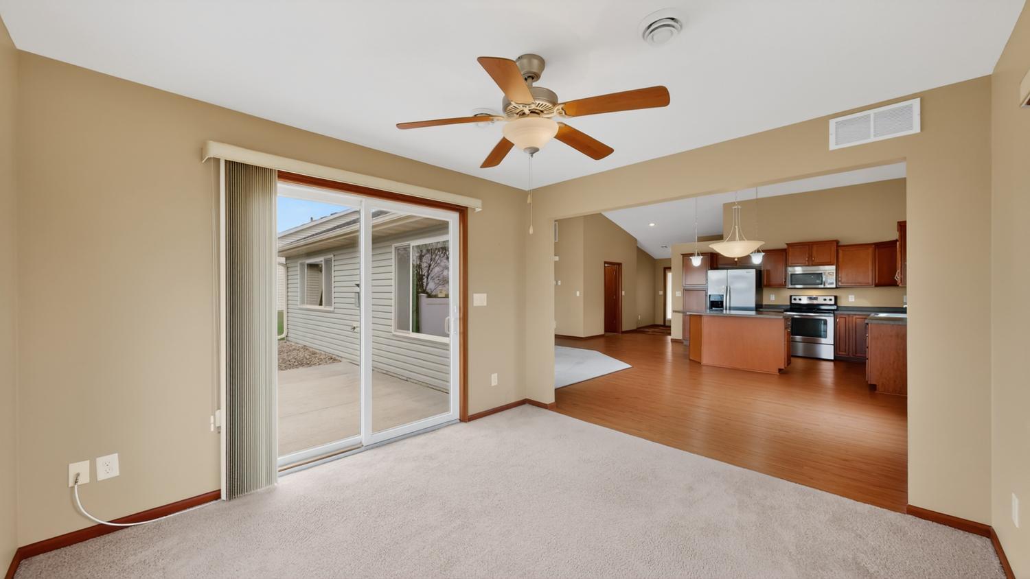 2528 Hawk Ridge Court Southeast Rochester, MN 55904 - Photo 14 of 40