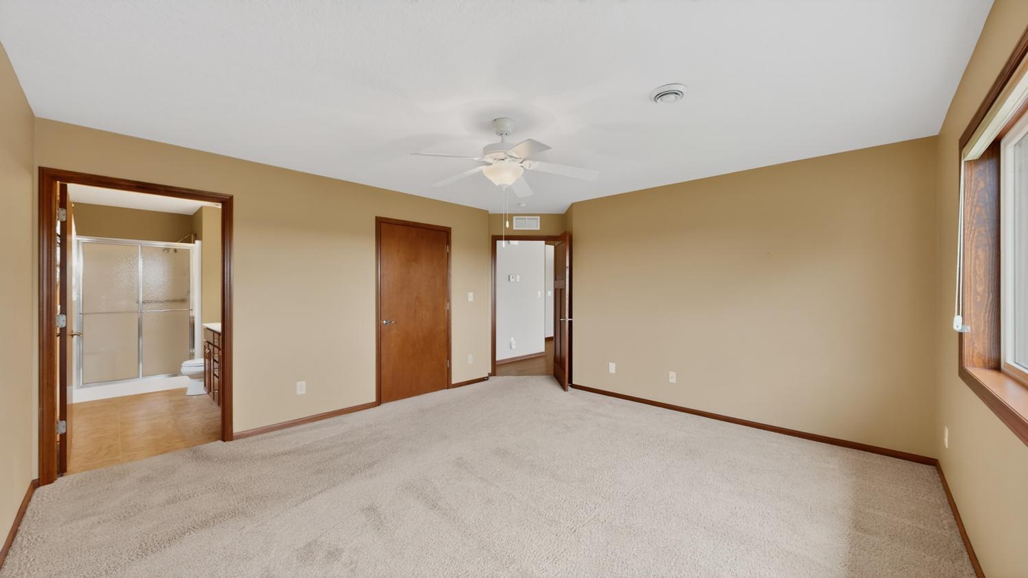 2528 Hawk Ridge Court Southeast Rochester, MN 55904 - Photo 18 of 40