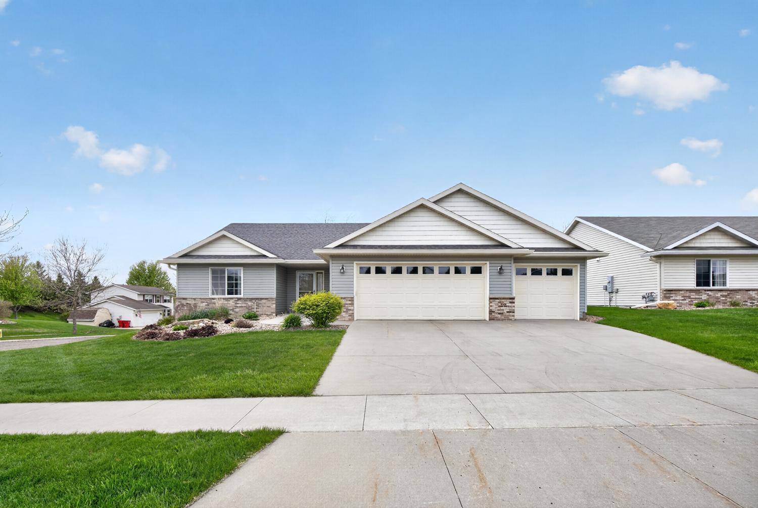 2528 Hawk Ridge Court Southeast Rochester, MN 55904 - Photo 33 of 40