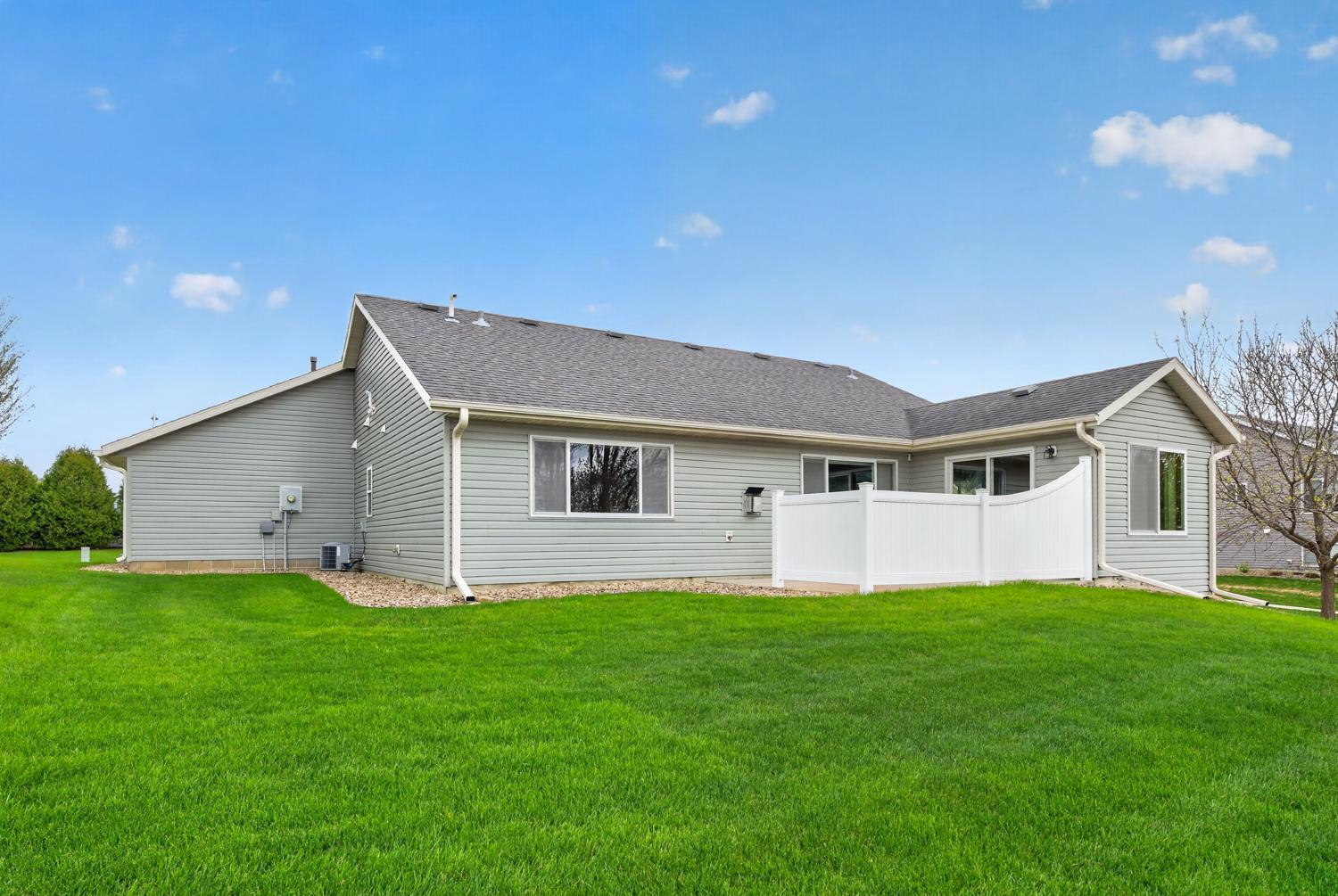 2528 Hawk Ridge Court Southeast Rochester, MN 55904 - Photo 36 of 40