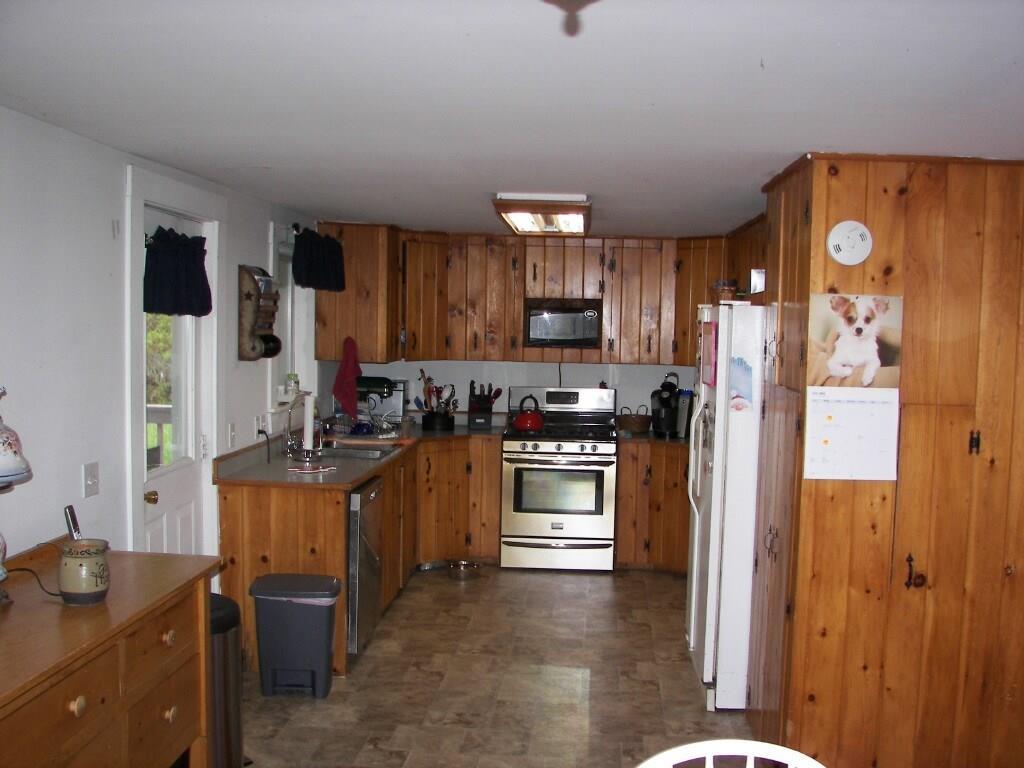 732 North Haven Road Vinalhaven, ME 04863 - Photo 8 of 20 Photo