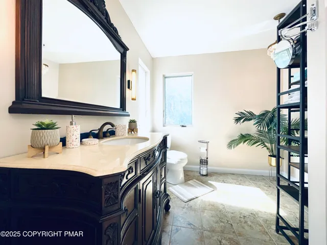 $2,600 | 157 Main Street, Gouldsboro, PA 18424