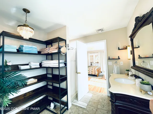 $2,600 | 157 Main Street, Gouldsboro, PA 18424