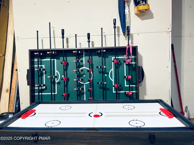 $2,600 | 157 Main Street, Gouldsboro, PA 18424