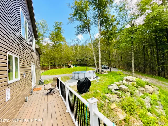 $2,600 | 157 Main Street, Gouldsboro, PA 18424