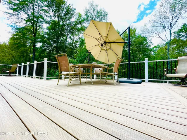 $2,600 | 157 Main Street, Gouldsboro, PA 18424