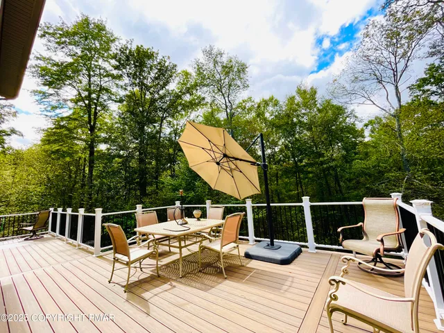 $2,600 | 157 Main Street, Gouldsboro, PA 18424