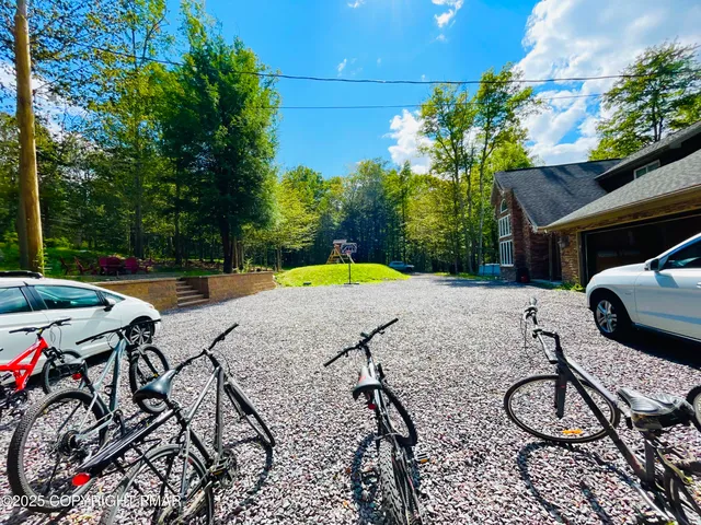 $2,600 | 157 Main Street, Gouldsboro, PA 18424