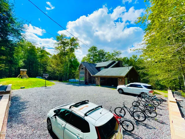 $2,600 | 157 Main Street, Gouldsboro, PA 18424