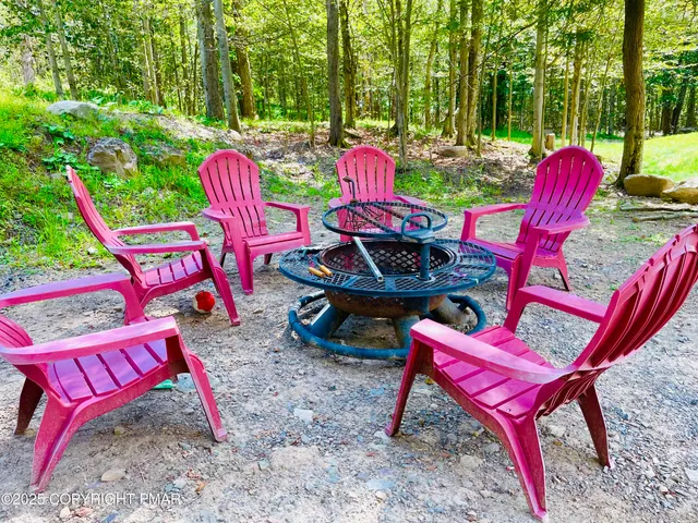 $2,600 | 157 Main Street, Gouldsboro, PA 18424