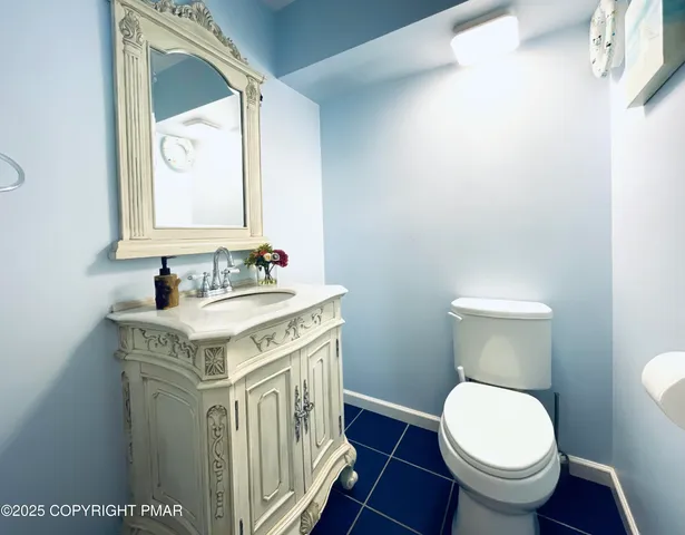 $2,600 | 157 Main Street, Gouldsboro, PA 18424