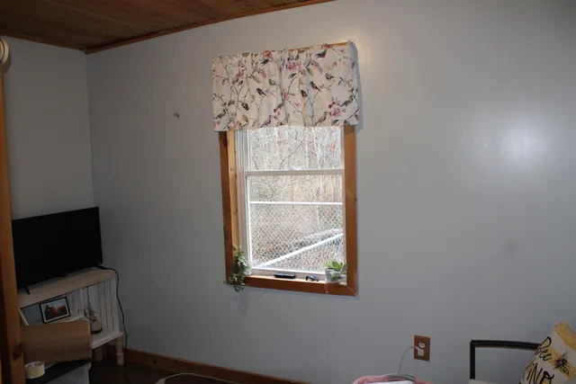 $183,500 | 95 South Chester Road, Chester, ME 04457