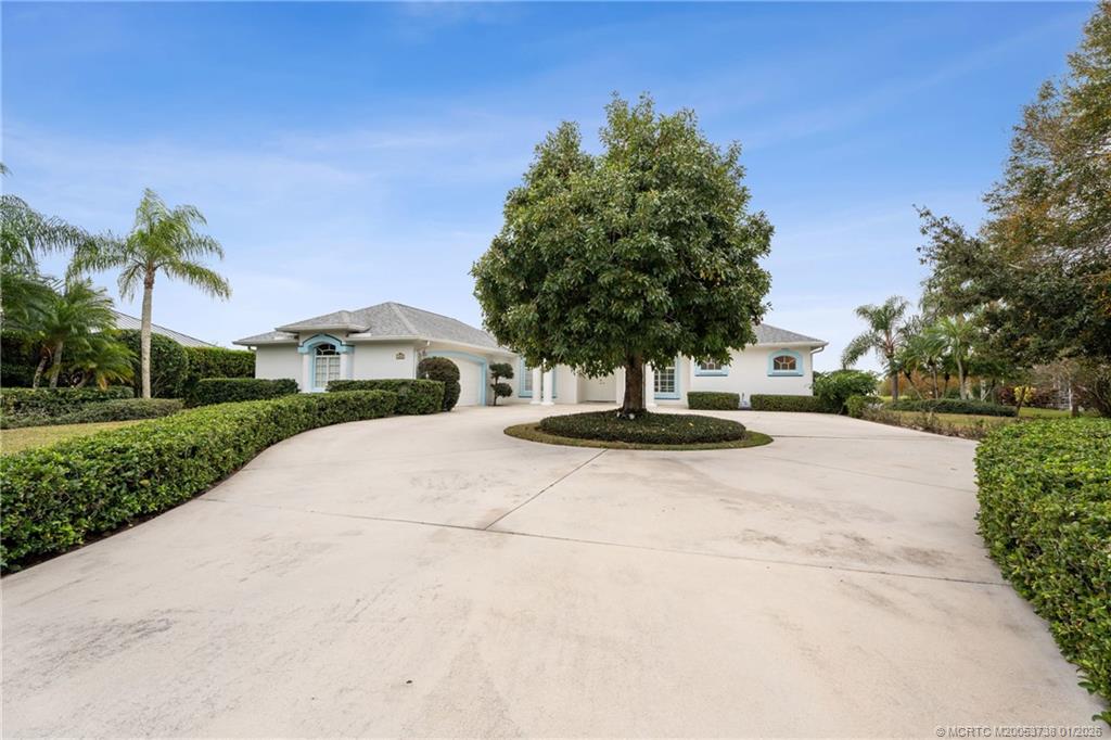 800 Southeast Waterside Way Stuart, FL 34997 - Photo 2 of 27 a view of street with view of a house
